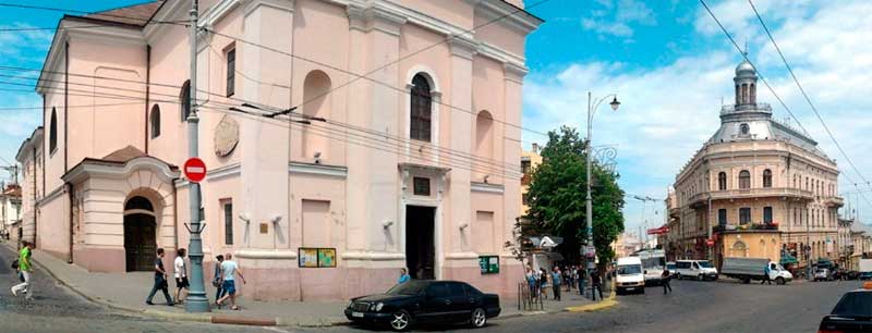 ploshcha-sviatoho-khresta