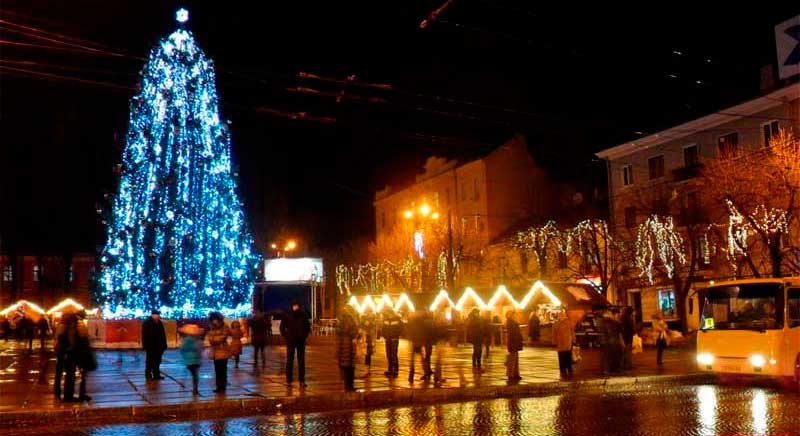 chernivtsi-soborna-ploshcha