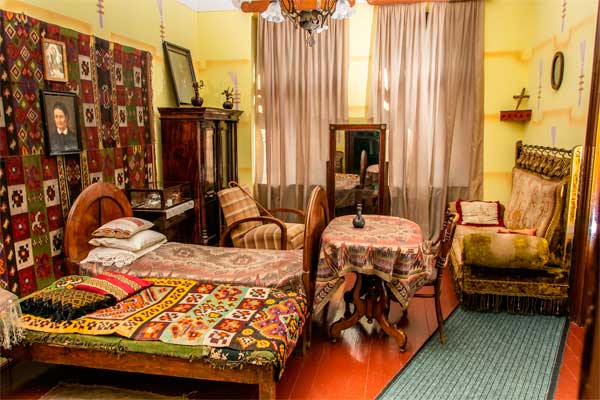chernivtsi-muzei-kobylianskoi