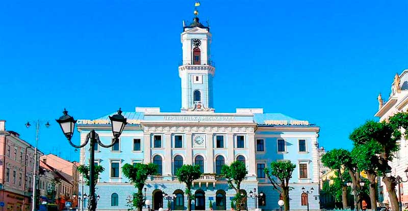 chernivtsi-ratusha