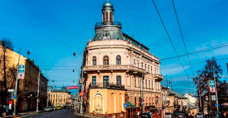chernivtsi-budynok-korabel-shifa