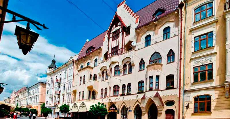 chernivtsi-nimetskyi-dim